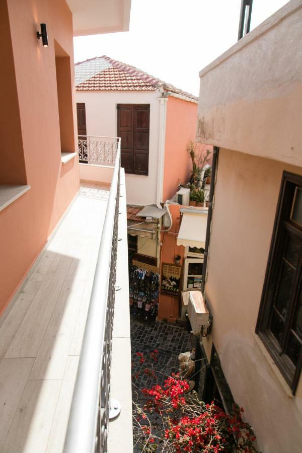 Jacuzzi Suite In The Heart Of Oldtown Rétino Exterior foto